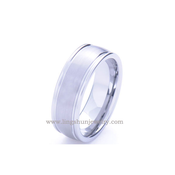 Classic tungsten wedding band with satin finsh center,
the raised center is a little bit domed.
Comfort fit