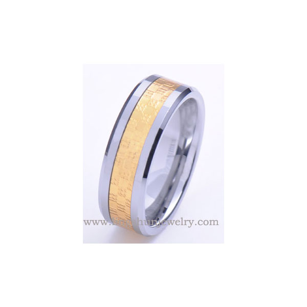 Fashion tungsten carbide ring with gold foil inlay, polished bevels.
All high polished.
Comfort fit.