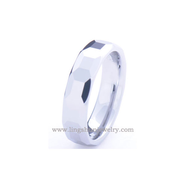 Tungsten carbide ring with leaves pattern. Mirror high polish.Comfort fit.