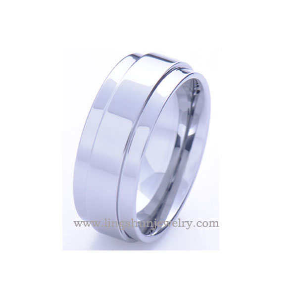 Tungsten carbide ring with white carbon fiber, all high polish.Comfort fit.