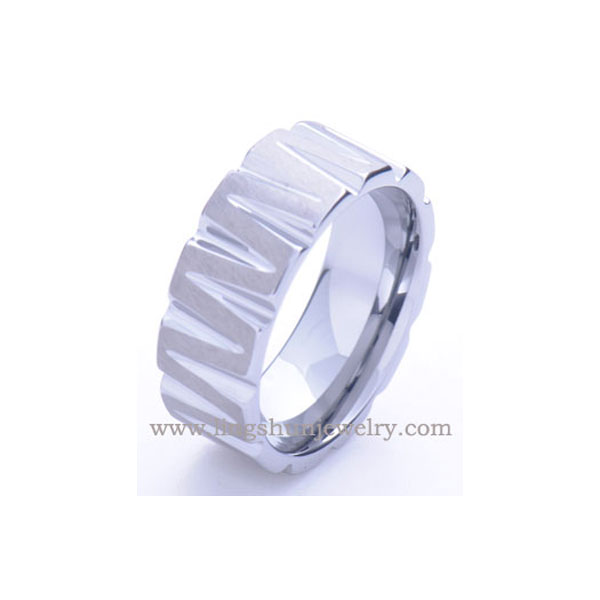 Tungsten carbide ring with plated 14K gold center, polished grooves and edges.Comfort fit.